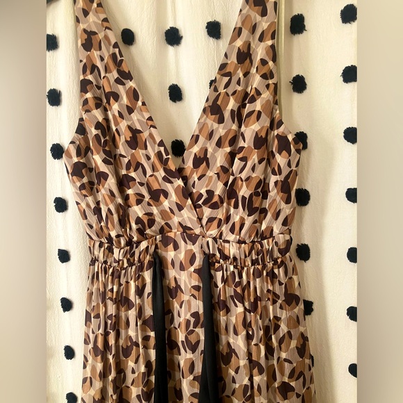 BCBG MAXAZRIA Silk Cocktail Dress animal-like print 🐆 Size 8, (like new!) NYE🥂 - Picture 16 of 16